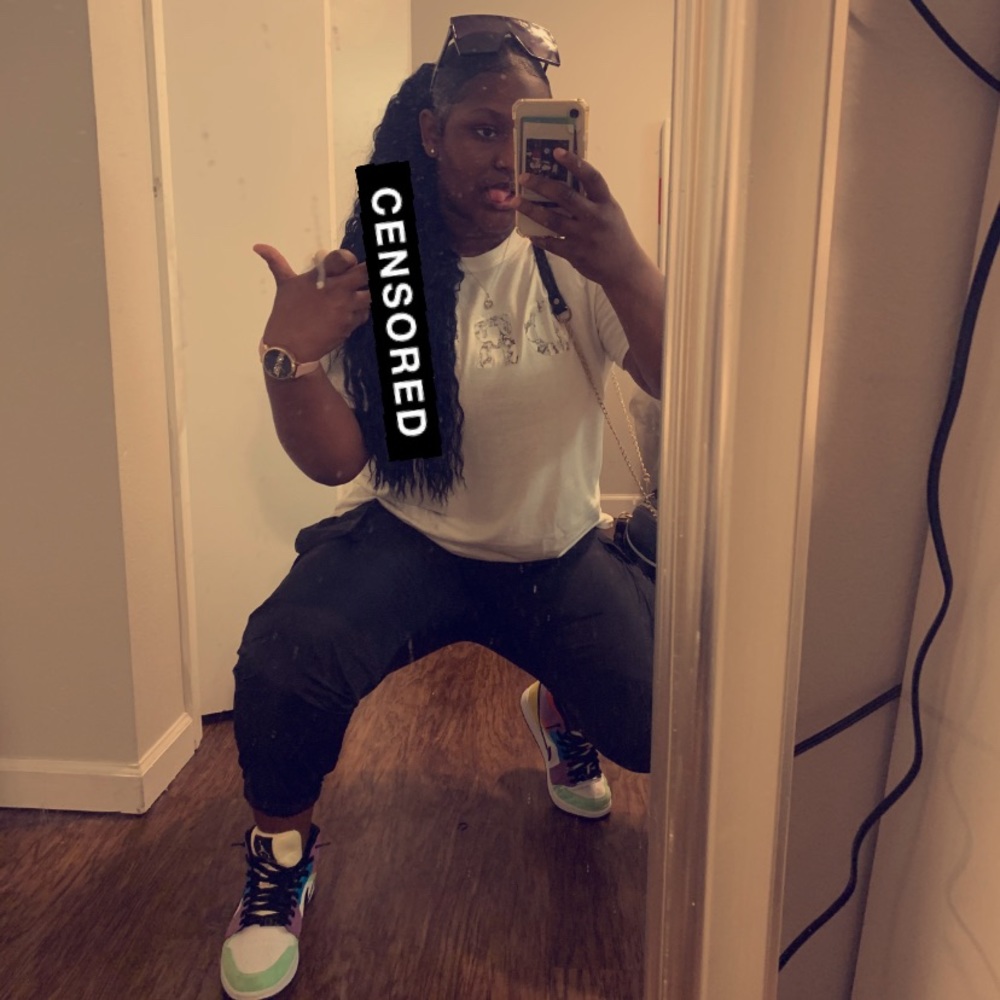 Meet your Posher, Renee